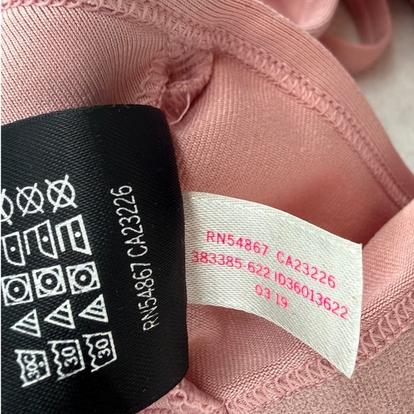 PINK Victoria's Secret Ultimate Lightly Lined Sports Bra Pink Small Balletcore - Picture 6 of 7